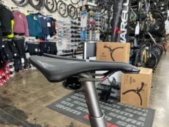 Trek Domane SLR 7 Shimano Ultegra Di2 11 Speed - Black/Silver 2021 USED 21 Trek Domane SLR 7 Shimano Ultegra Di2 11 Speed - Black/Silver 2021 USED -Trek jlgKes3IKJ5xiUFgIbnApeZ 8